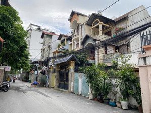 bán gấp căn mặt tiền ngay phổ quang. dt: 8,3x20m. 182m2. giá 30 tỷ