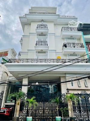 tòa căn hộ dịch vụ 16 phòng 10 x 20 nở hậu hẻm ô tô lê văn sỹ, q3 dòng tiền 1,8 tỷ/năm