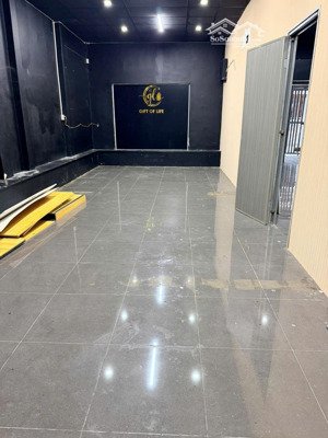 cho thuê kho mặt bằng chánh nghĩa 
15*30m giá 15tr/tháng