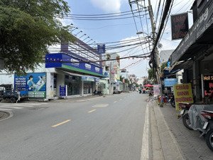 280m2. ngay lê văn thịnh quận 2. xe hơi vào tận sân. mặt tiền thụt. shr. gấp bán: 12 tỷ chín.