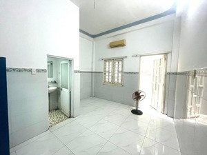 cho thuê phòng trọ chính chủ giá rẻ có máy lạnh