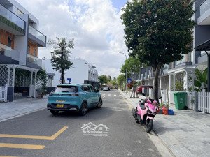 bán nhà gói 8 mỹ gia hoàn thiện full nội thất cao cấp đang cho thuê 25tr/ tháng chỉ 8,6 tỷ