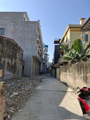 bán đất lô góc mặt ngõ 713 thiên lôi diện tích 66m2 lô góc mặt ngõ thông. ô tô đậu tận đất. sổ đỏ