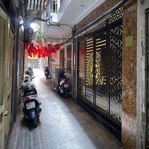 nhà đẹp đón tết - ngã tư sở - royalcity - vành đai 2.5 - 50m ra ô tô - chỉ nhỉnh 10 tỷ.