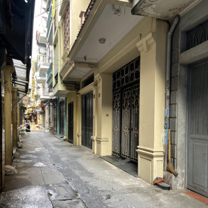 nhà phân lô tại chợ nguyễn cao - lò đúc - vừa ở vừa kinh doanh - chỉ nhỉnh 18 tỷ