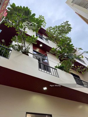 bán nhà lô góc 3 mặt thoáng view pháo hoa quốc tế trương chí cương