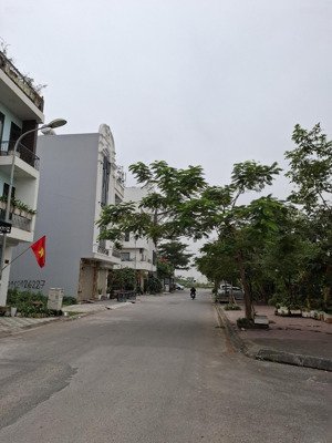 bán đất lô góc tđc tam kỳ, lê chân. vị trí siêu đẹp. dân cư đông đúc + diện tích 55m2 lô góc