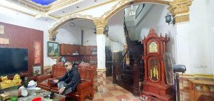 bán nhà 4 tầng nguyễn khoái, dân xây chắc chắn, vị trí rất đẹp. 65m2 giá chỉ 9,4 tỷ