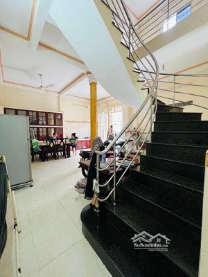 quận6 ngay khu ẩm thực ăn uốn 115m2 , 3tầng 6,5x18 giá nhỉnh 12 tỷ