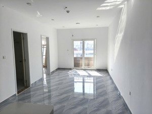 cần cho thuê nhanh c/c tân bình apartment, dt 65m2, 2pn+2wc, giá 7,5tr nhà trống