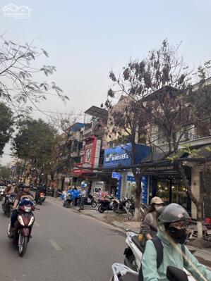 - Bán nhà mặt tiền rộng 4,8m mặt đường Cát Dài, DT 45m2, giá 12,5 tỷ