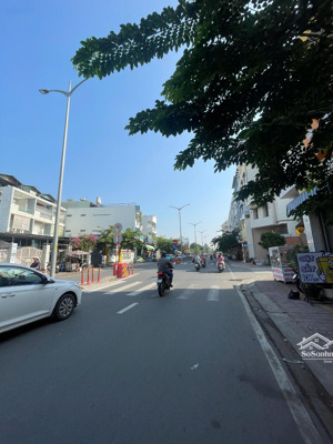 bán gấp đi định cư! nhà mặt tiền đường số 5 kdc him lam đồng diều| nhà đẹp 4 tầng ngang 5m