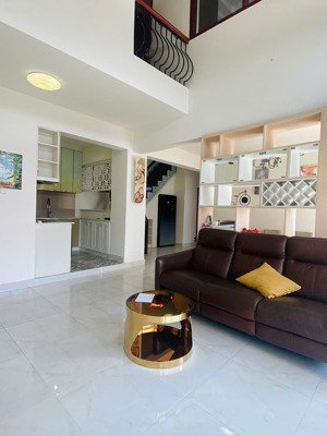 bán penthouse phú mỹ hưng giá tốt - dt 178m2 3pn 3wc - chỉ 9,8tỷ - lh ms yến