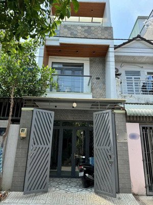 4 tỷ 500 phạm văn hai, tân bình, hcm giá tốt 55m2. xe hơi thông thoáng. shr