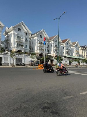 biệt thự góc 2mt khu cityland park hill gò vấp tphcm: 7.5x18 đúc 1t4l