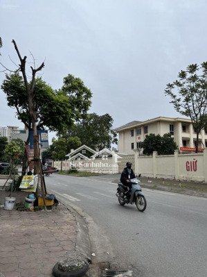 chính chủ em cần nhượng biệt thự liền kề khu nhà ở bộ tư lệnh thủ đô - khu dân trí cao.