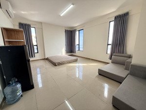 căn hộ chung cư studio 50m2 full nội thất era town đức khải.
