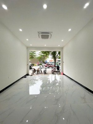cho thuê mbkd mặt phố trường chinh 50m² x 5 tầng mt 5m nhà mới có thang máy giá 50tr/th