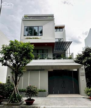 Mua đất tặng biệt thự. Ngay Cao Đức Lân - biệt thự 4 tầng - 10x20m - Giá rất tốt chỉ 45 tỷ