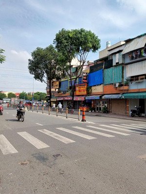 bán nhà cấp 4 đường nguyễn văn luông q6 - diện tích khủng 115m2 - ngang 6,7m - chỉ nhỉnh 7.x tỷ