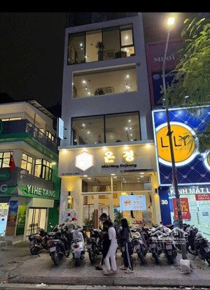 cho thuê mbkd trần phú - hà đông, dt 90m2 x 2 tầng, mt 5 m, giá 55 tr, thông sàn