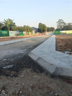 bán đất 100m2 tại xã thạch hòa, thạch thất, hà nội, giá 2 tỷ vnd, full thổ, ô tránh, hàng hiếm