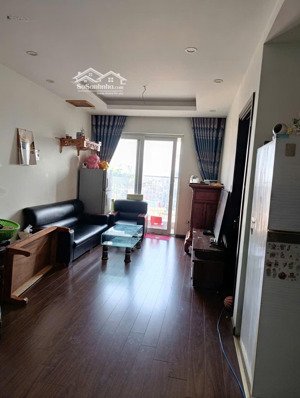 gấp! cho thuê cc 90 nguyễn tuân 2 ngủ 2wc full nội thất. hướng đn. giá chỉ 14tr/th lh: 