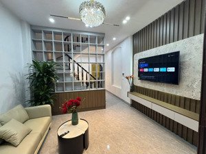 kim giang-20m ra ô tô-34m-4 tầng-mt 4m