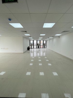 chính chủ cho thuê văn phòng nguyễn xiển 60m² giá 9 triệu/tháng vào làm việc ngay