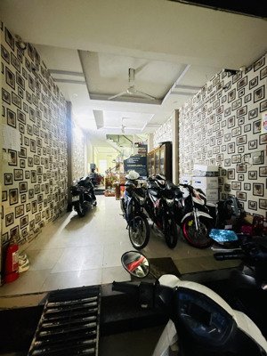 nhà 4 tầng khu hồng long đường 12m, có vỉa hè kinh doanh đỉnh cao