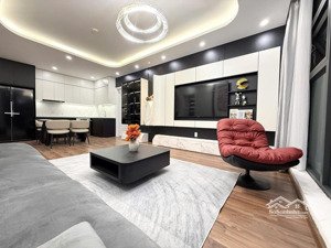 e xuân chuyên cho thuê cc the zei đang có 10 căn chính chủ 2pn,3pn gía tốt nhất từ 15 triệu.