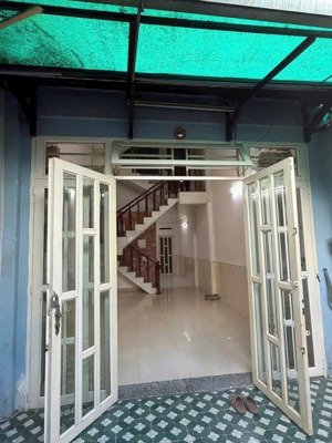 nhà rộng 4*17m 2lầu 3pn 3wc hxh quang trung p10