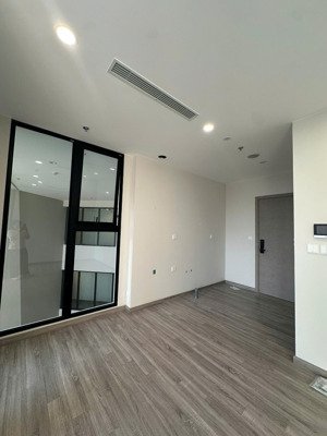 bán nhanh - căn 1 ngủ , 34m2 - tòa sf2 , chung cư sky forest ecopark - giá 2,7 tỷ