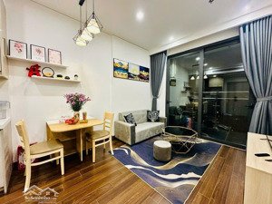  . cần bán nhanh căn 1pn+1 full nt, sẵn sổ tòa c masteri west heights. giá 4,1 tỷ