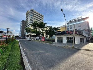 anh trai cần bán lô đất biển lê văn quý sát phạm văn đồng, vị trí đẹp sát bãi tắm phạm văn đồng