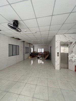 nhà vip tên lửa cách aeon 1 phút 6 x 16.5m, ngang 6m hiếm 1 trệt 3 lầu + sân thượng