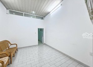 nhà 5.1tỷ / 50m2 đường xe hơi thông - phước long b q9