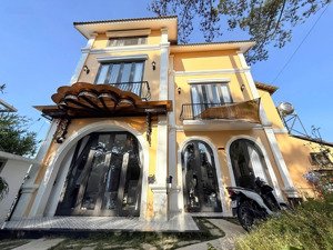 bán villa khe sanh đẹp view đẹp dt: 733.2m2 đất ở đô thị 211,8m2 giá 16 tỷ