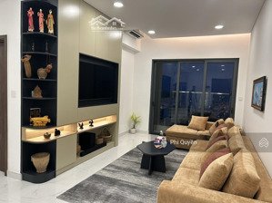 mình cần bán chung cư the usefull - quận 1. dt: 65m2, 2pn, 1wc. giá: 2.5 tỷ. lh: quyền