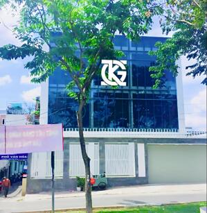 Cho Thuê Nhà Mặt Tiền: 255 Bến Vân Đồn - Quận 4 - 18x15m