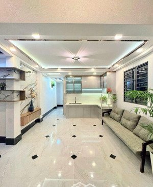 q11. hẻm xe hơi - 31m2 - 4 tầng - xóm đất - lò siêu - hàn hải nguyên