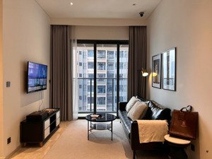 the marq cho thuê căn hộ cao cấp 2 phòng ngủ, vị trí trung tâm quận 1. giá thuê 40 triệu/tháng.