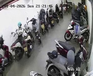 bán toà căn hộ 5.5 tầng 23 phòng ngay gần nguyễn hữu thọ doanh thu đều 100tr/tháng