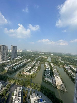 bán căn góc 3pn -2 vs haven giá tốt chỉ bằng căn 2 phòng ngủ onsen, mời các bác đầu tư.