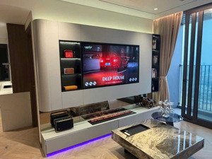 chính chủ cần bán nhanh căn hộ 3pn, nội thất như hình. giá bán nhỉnh 10 tỷ