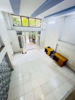 giá : 6 tỷ 700 ( thương lượng )- nhà 2 tầng ( 88m2 ) - hxh sau lưng bến xe miền tây - ngang 5 đẹp