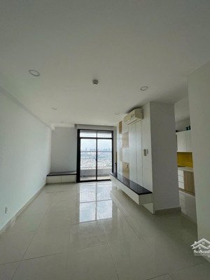 cho thuê căn góc có ban công to nhất dự án 3pn2wc88m2