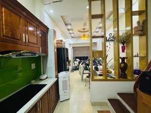 hiếm! nhà phố mai dịch, 20m ra ô tô, 42m2, mặt tiền 4m, xây 5t chắc chắn, đẹp, sổ đỏ vuông, ở ngay