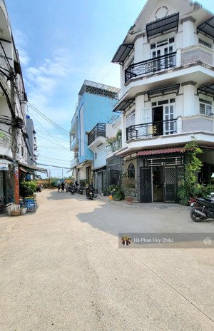 vip căn góc giá rẻ - đường 8m- 6 tỷ 4 - huỳnh tấn phát