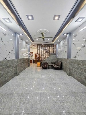 bán nhà hương lộ 2 bình tân ngang 4m nở hậu 7m hxh thông đúc 2 lầu shr giá chỉ 5 tỷ xíu xíu